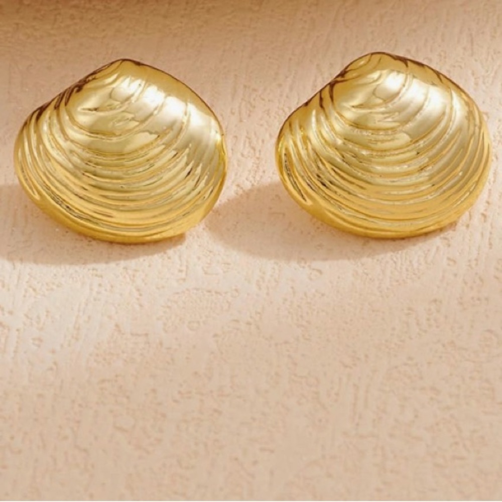 Filmoon Gold Seashell Studs Earrings Dainty Beach Earrings - Picture 8 of 11